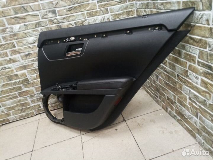 Обшивка боковой двери задняя правая Mercedes-Benz