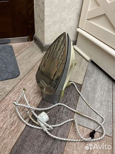 Утюг delonghi