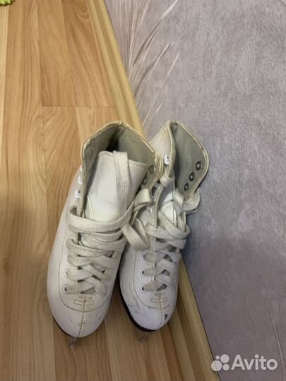 Коньки фигурные