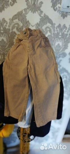 Продаеться костюм тройка на годик ребёнку