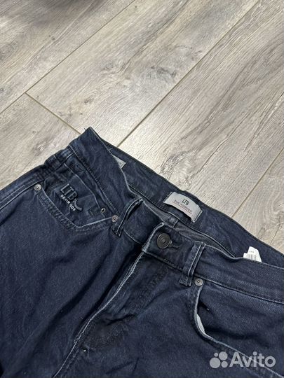 Джинсы узкие