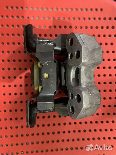 Подушка двигателя правая Ситроен C3