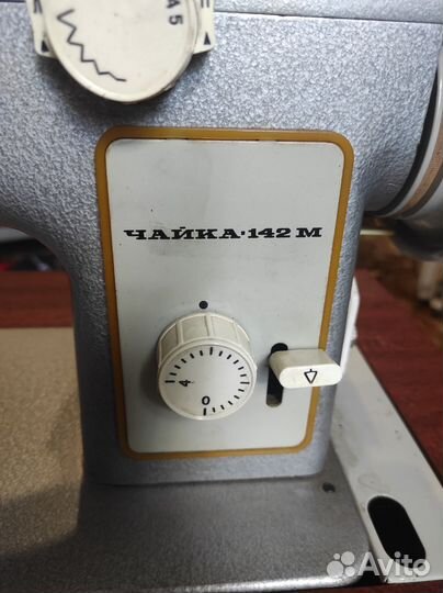 Швейная машина Чайка 142