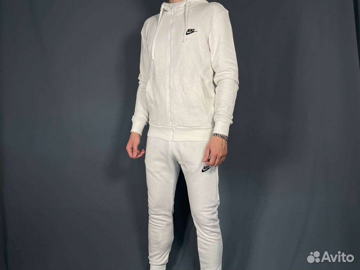 Спортивный костюм nike белый
