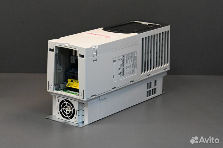 Allen-Bradley 20F11NC5P0JA0nnnnn 2.2KW новый, 2 шт