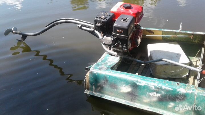 Лодка с мотором