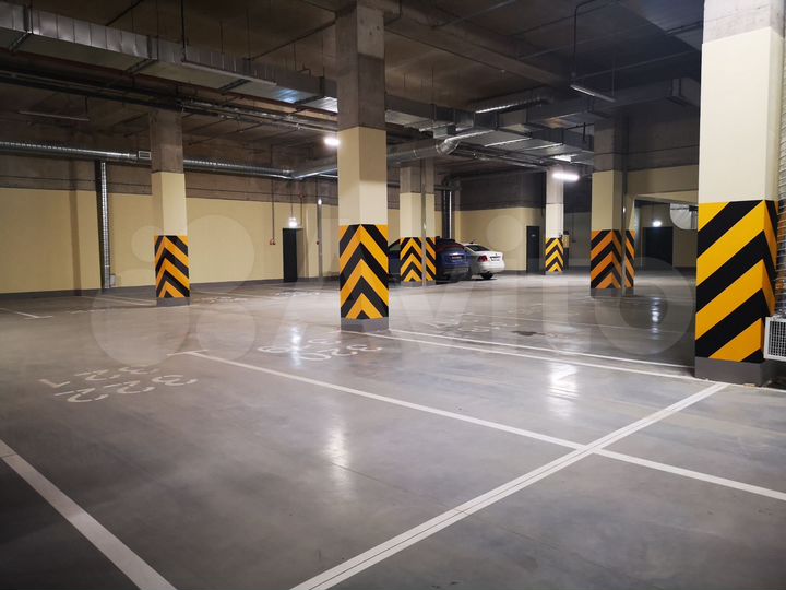 Машиноместо, 14 м²