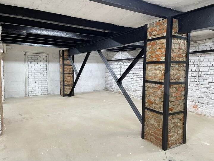 100 м² в цокольном этаже на пр-те Ленина