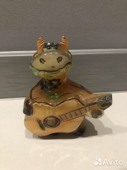 Селенит камень статуэтка