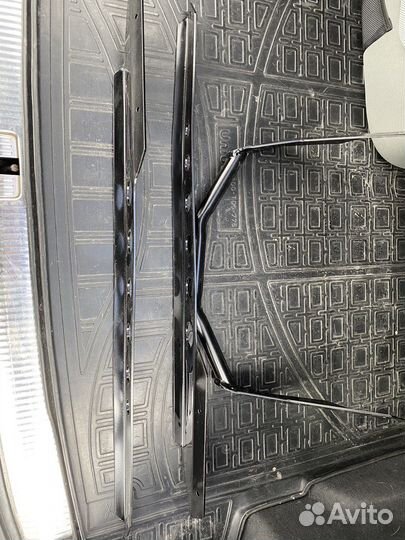 Усиленный задний бампер Skinz