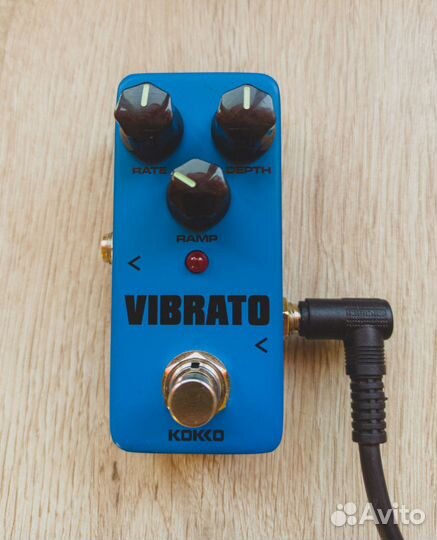 Vibrato педаль эффектов для электрогитары