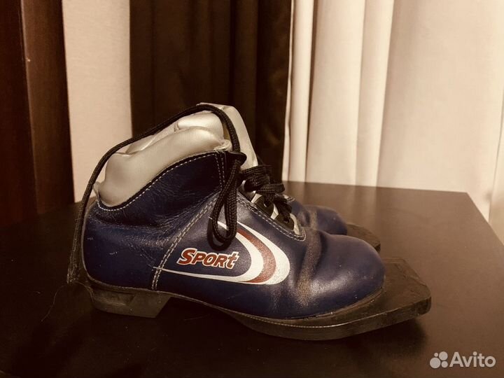 Лыжные ботинки