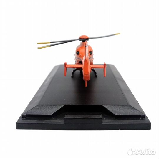 Модель Schuco 452474800 Eurocopter EC 135 1:87