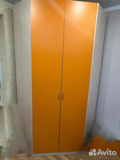 Угловой шкаф 1м ширина, 1м глубина, высота 2,20см