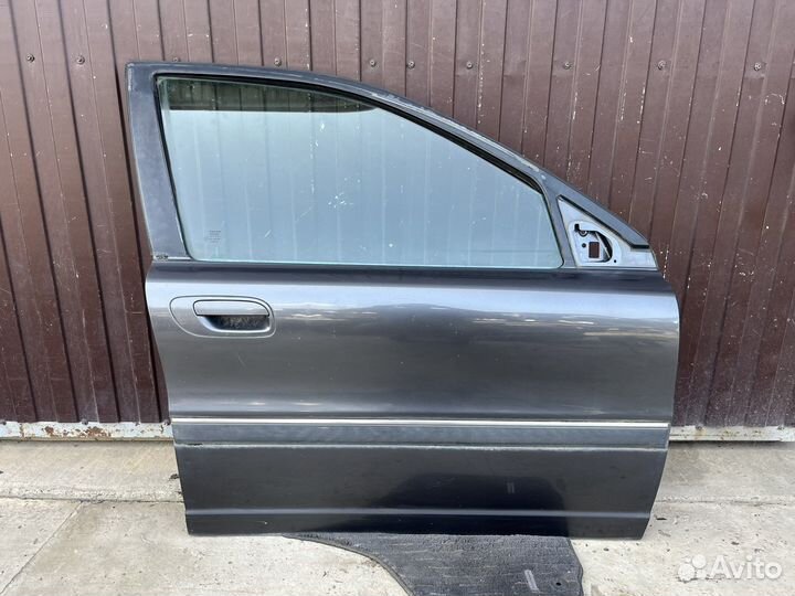 Дверь передняя правая Volvo S80/99-06г