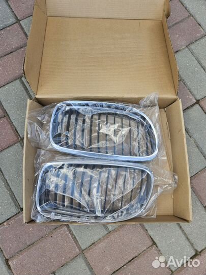 Решетка радиатора бмв Е90