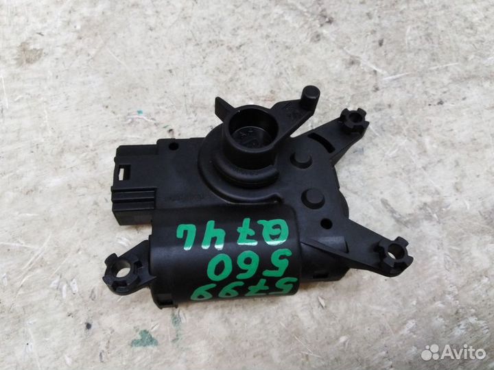 Моторчик заслонки печки