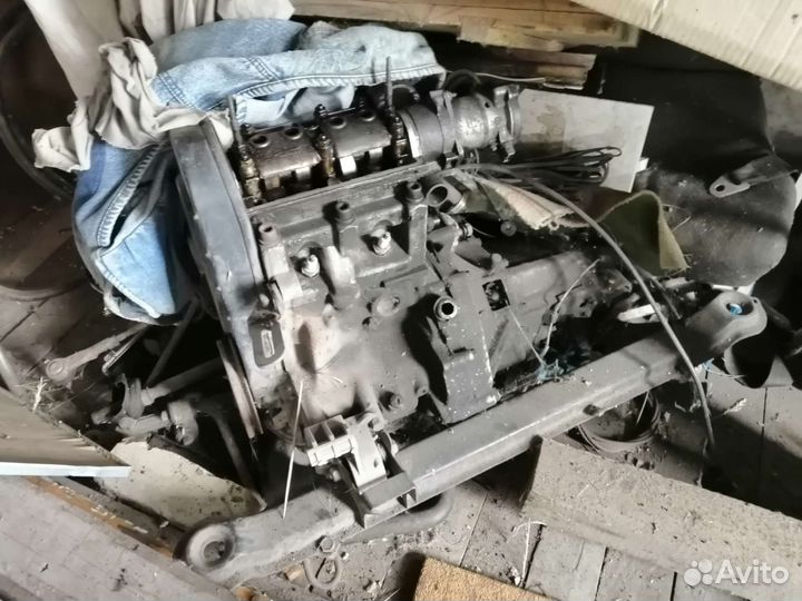 Двигатель на авто Ока