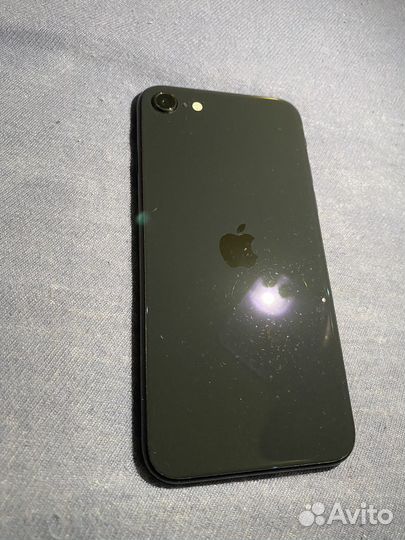 iPhone SE, 64 ГБ