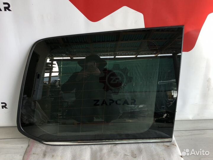 Toyota Land Cruiser 200 Форточка задняя правая
