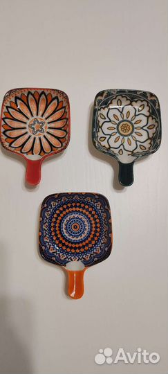 Керамическая тарелка, подставка под ложки