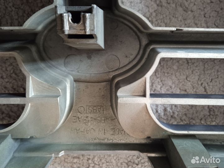 Решётка Субари Форестер