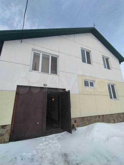 Коттедж 240 м² на участке 12 сот.