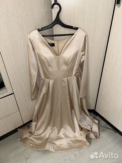 Платье вечернее