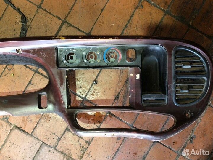 Накладка торпедо на Hyundai Hd78 фургон