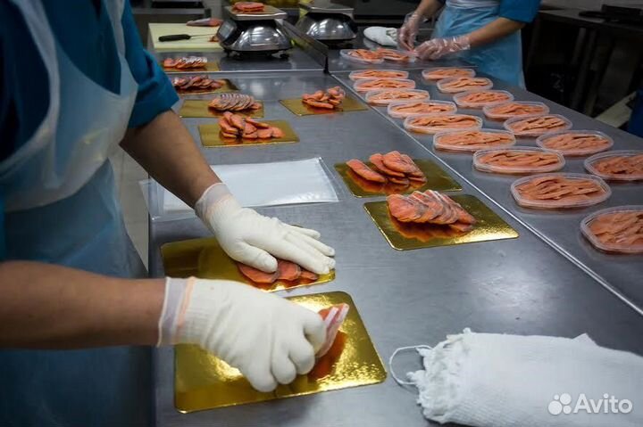 Упаковщица/производство рыбных п/ф/Вахта/35/49/63