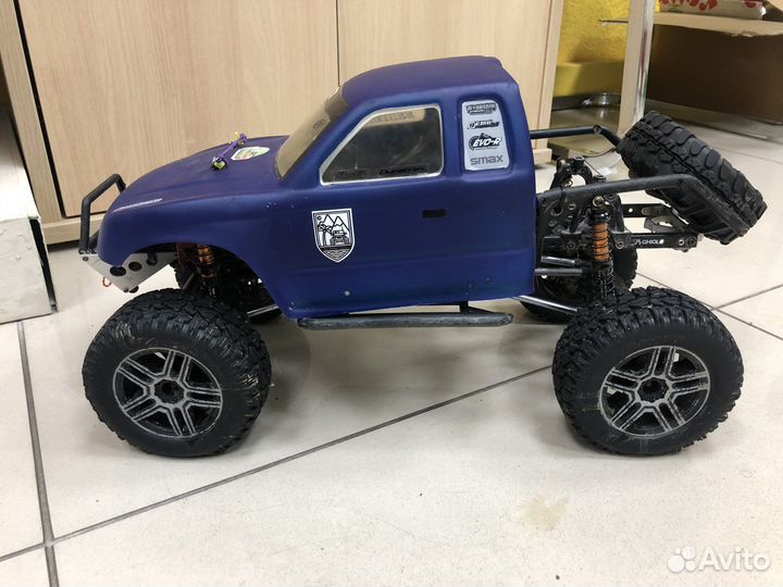 Rc трофи модель 1/10 Axial II