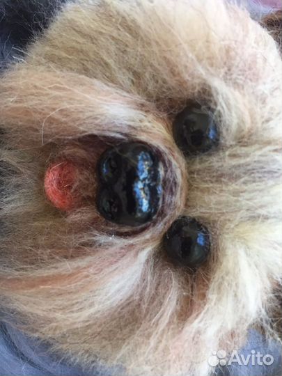 Брошь собака