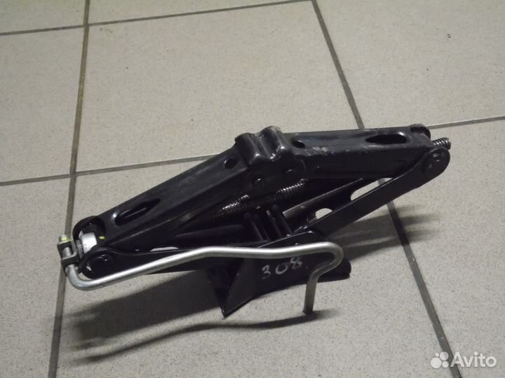 Домкрат штатный Пежо 308