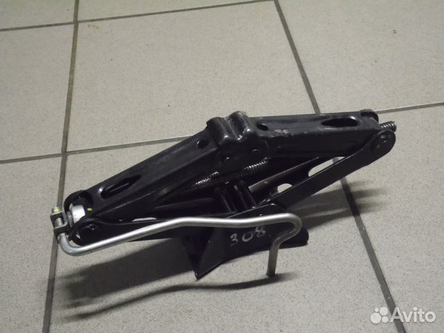 Домкрат штатный Пежо 308
