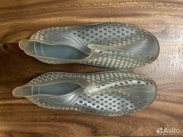 Аквашузы р.35