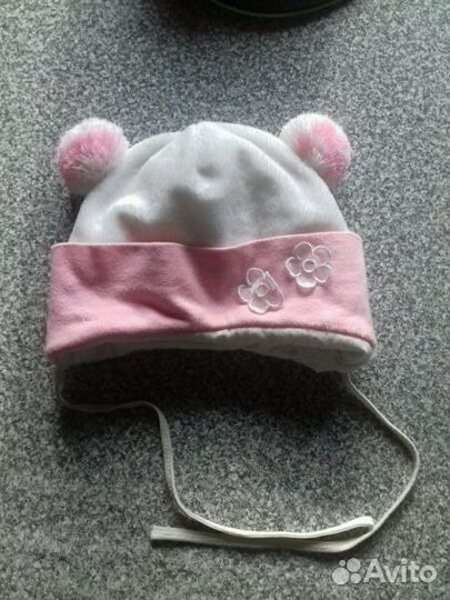 Хорошенькая шапочка зимняя забирайте