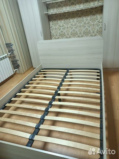 Кровать двухспальная бу 200х140