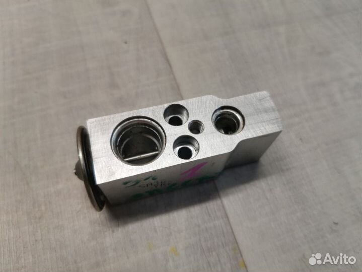 Клапан кондиционера Mitsubishi Lancer 10 1.5 4A91