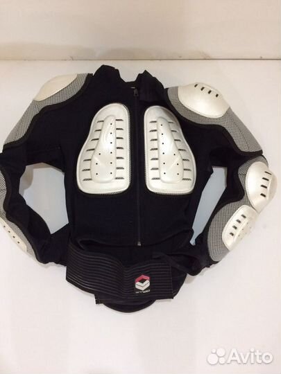 Защит тела сноубордиста, лыжника и тд