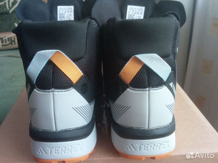 Мужские зимние кроссовки,42 размер