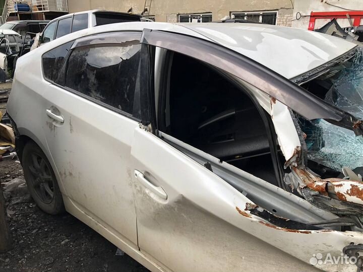 Toyota prius 3 в авторазборе б\у запчасти