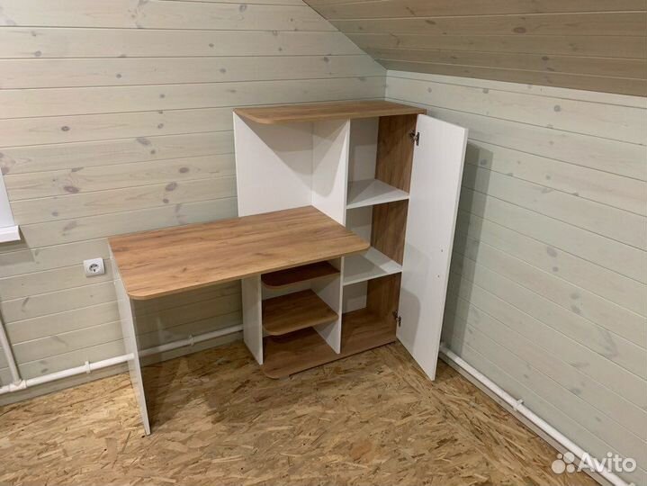 Письменный стол