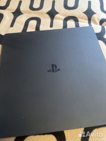 Sony playstation 4 slim