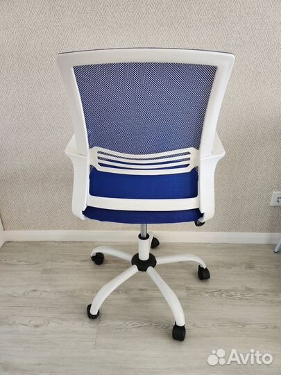Компьютерное кресло новое