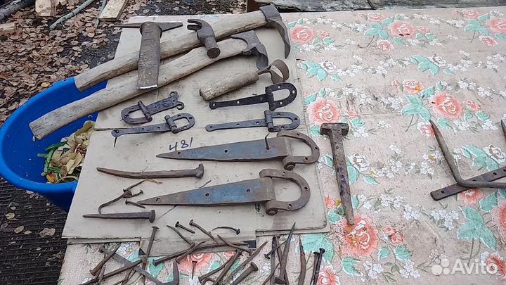 Старинный инструмент