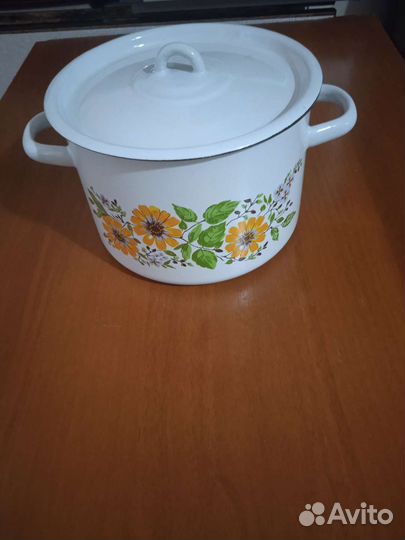 Набор эмалированных кастрюль СССР