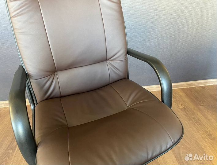 Компьютерное кресло новое