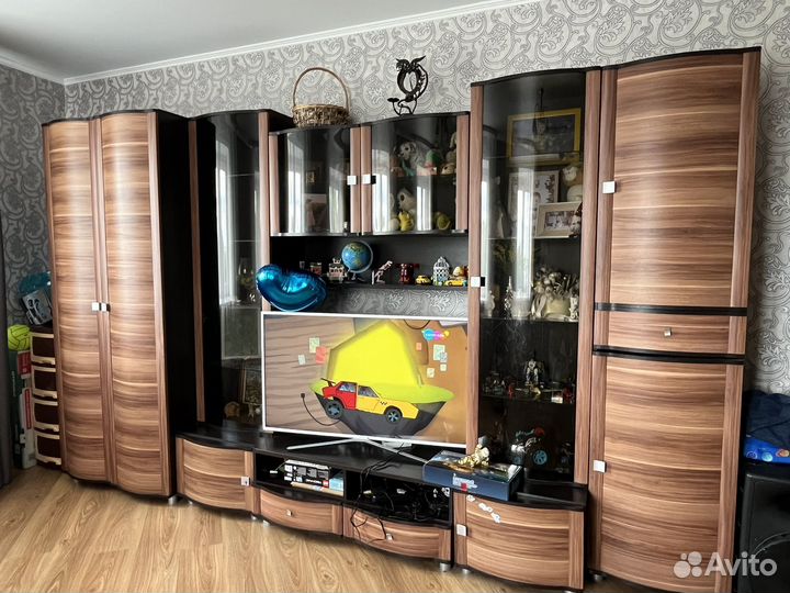 Стенка в гостиную со шкафом под тв бу