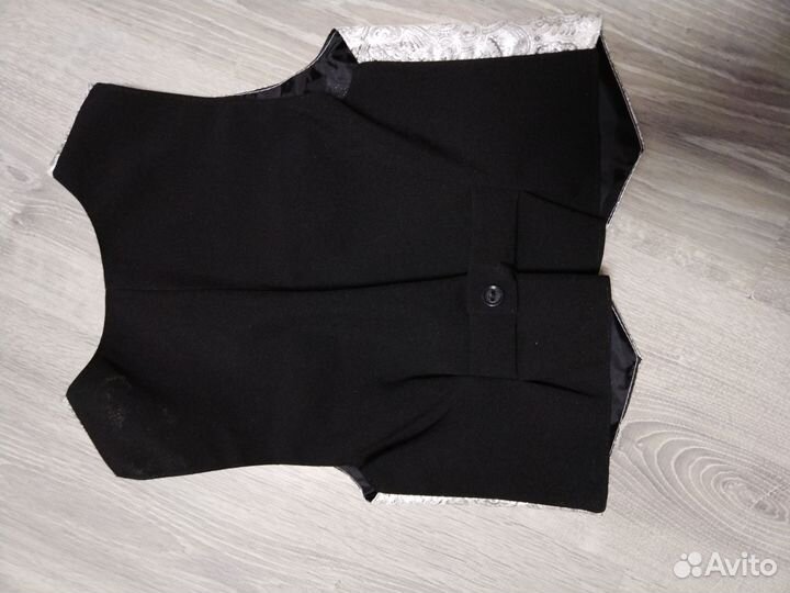 Жилетка для мальчика 98