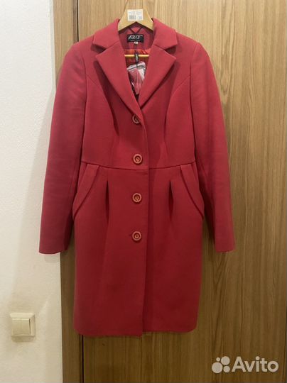 Пальто женское 44